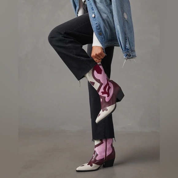 NWT Vici Collection Joyner Abstract Print Faux Leather Boot - Picture 5 of 7